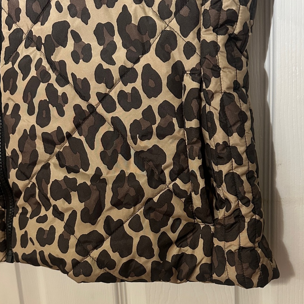 New York & Company Women's Leopard Print Puffer Vest,Size XL - Picture 3 of 3